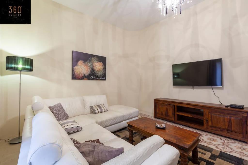 Beautiful, Typical Maltese 4Br Home With Roof Top By 360 Estates سليمة المظهر الخارجي الصورة