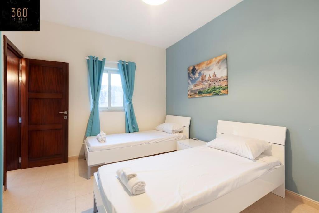 Beautiful, Typical Maltese 4Br Home With Roof Top By 360 Estates سليمة المظهر الخارجي الصورة