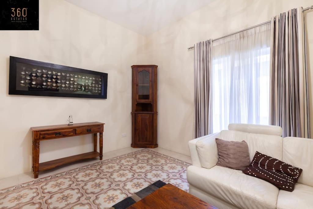 Beautiful, Typical Maltese 4Br Home With Roof Top By 360 Estates سليمة المظهر الخارجي الصورة