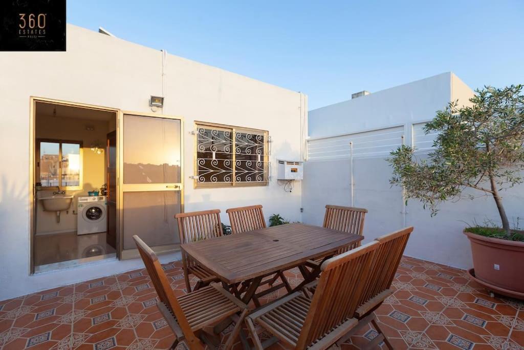 Beautiful, Typical Maltese 4Br Home With Roof Top By 360 Estates سليمة المظهر الخارجي الصورة