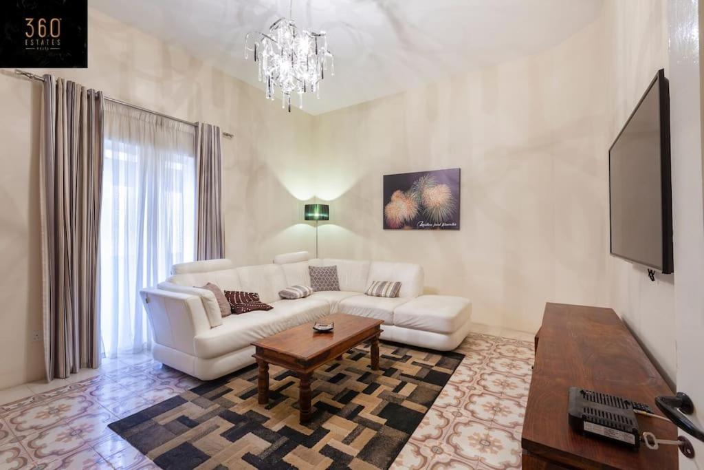 Beautiful, Typical Maltese 4Br Home With Roof Top By 360 Estates سليمة المظهر الخارجي الصورة